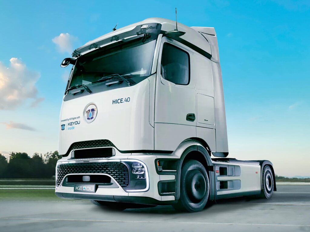 Modell einer Sattelzugmaschine vom Typ Mercedes-Benz Actros mit ProCabin, von Keyou umgerüstet auf Wasserstoffverbrennung