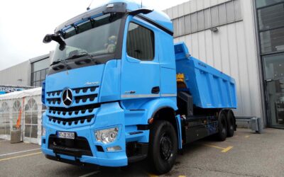 Dreiachs-Kipper Mercedes-Benz Arocs mit Wasserstoffverbrenner