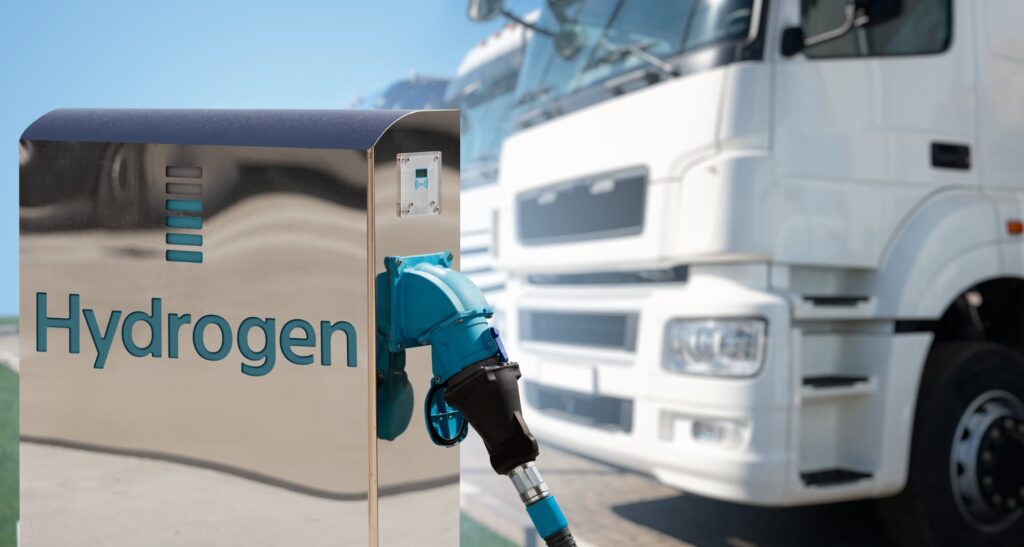 Wasserstofftankstelle mit Lkw