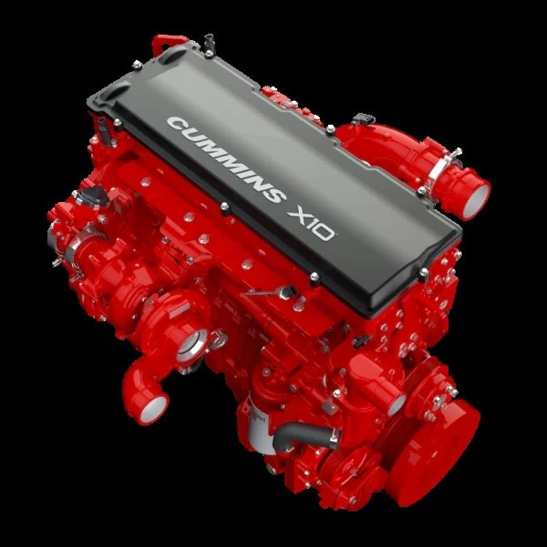 Studioaufnahme eines freigestellten 10-Liter-Cummins-Dieselmotors vom Typ X10 für Lkw und Busse