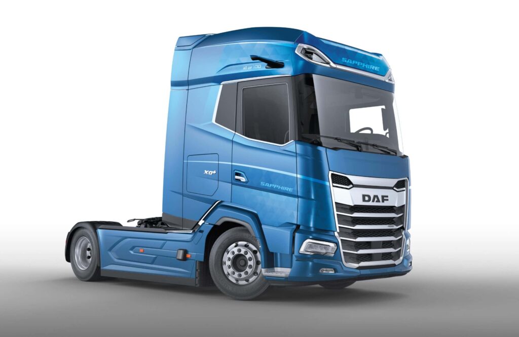 Sattelzugmaschine DAF XG+ 530 als Sondermodell „Sapphire Edition“