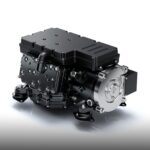 Freigestellte Studioaufnahme eines in der Erprobung befindlichen neuen elektrischen Luftkompressors von Driventic