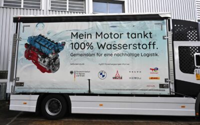 Lkw mit Deutz-Wasserstoffverbrenner auf Basis eines Mercedes-Benz Econic, Seitenansicht (Beifahrerseite)