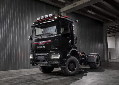 Agrartruck vom Typ TGS 18.540 4x4 BL SA in einer Halle