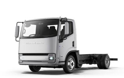 Freigestellte Studioaufnahme eines batterieelektrischen 7,5-Tonners vom Typ Maxus eDELIVER 75; Fahrgestell ohne Aufbau