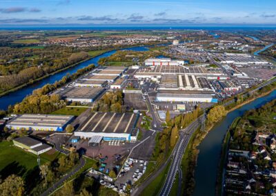 Luftaufnahme des Lkw-Werks von Renault Trucks in Blainville-sur-Orne
