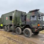 Mobile Rettungsstation von Rheinmetall im Einsatz bei der Bundeswehr; Trägerfahrzeug des Sanitätscontainers ist ein vierachsiger Lkw
