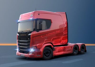 Studioaufnahme einer dreiachsigen Sattelzugmaschine Scania Longline mit verlängertem Fahrerhaus
