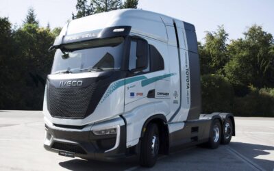 Prototyp einer Brennstoffzellen-Sattelzugmaschine vom Typ Iveco S-eWay Fuel Cell mit Systemkomponenten von Toyota